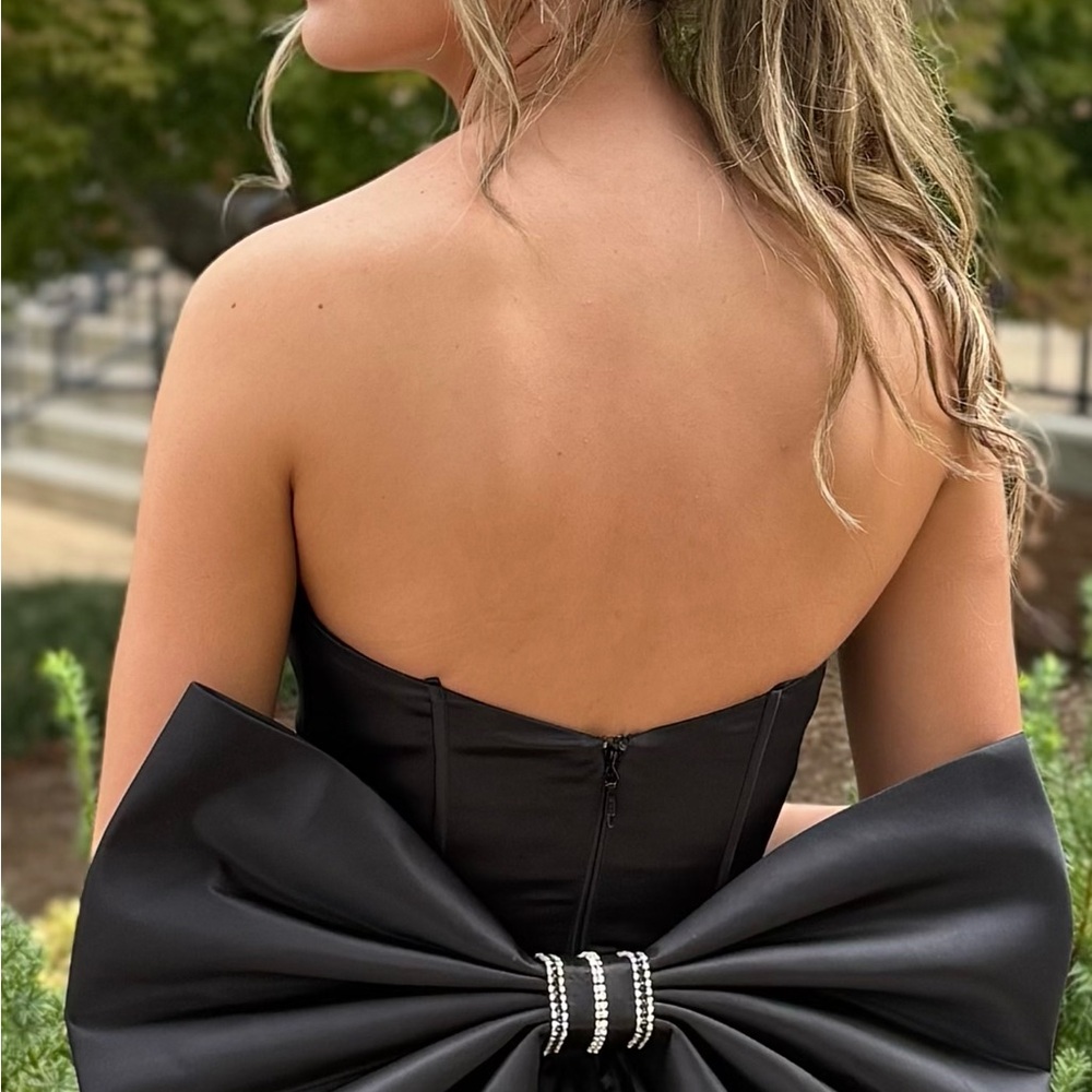 Black tiered prom dress Portia & Scarlett size 0 - Picture 4 of 6